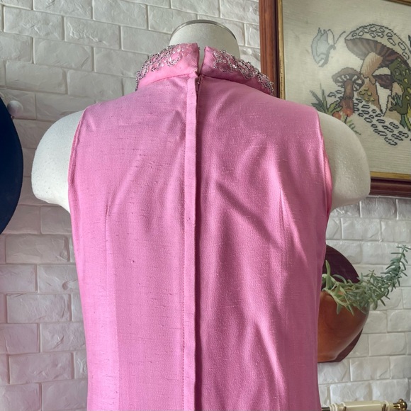 Vintage 1950s 1960s Mod Bubble Gum Pink Mini Shift Dress Embellished Collar - Picture 8 of 13